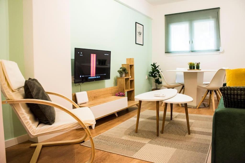 Newly Renovated-City Center Apartment Athen Exterior foto