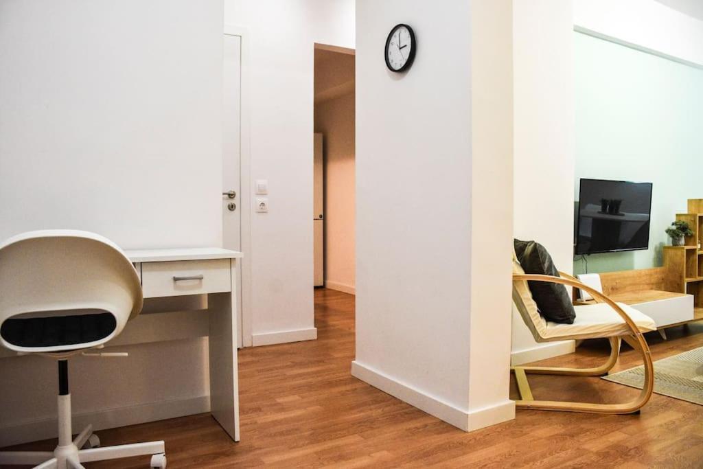 Newly Renovated-City Center Apartment Athen Exterior foto