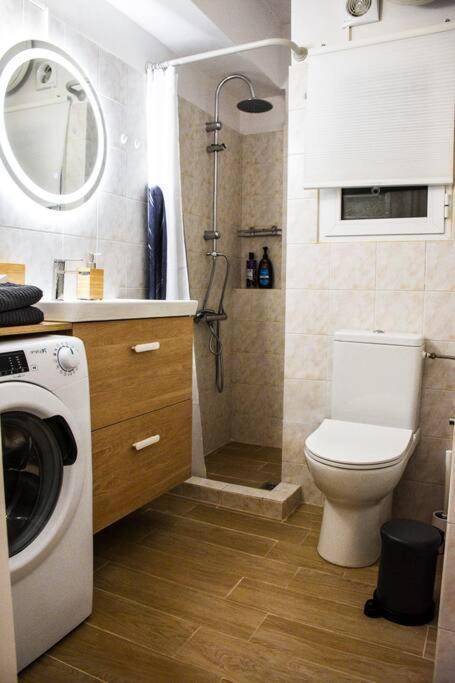 Newly Renovated-City Center Apartment Athen Exterior foto